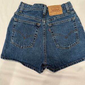 Vintage USA 90s Levi's 512 High Waisted Slim Fit Denim Jean Shorts Size 9 24”
